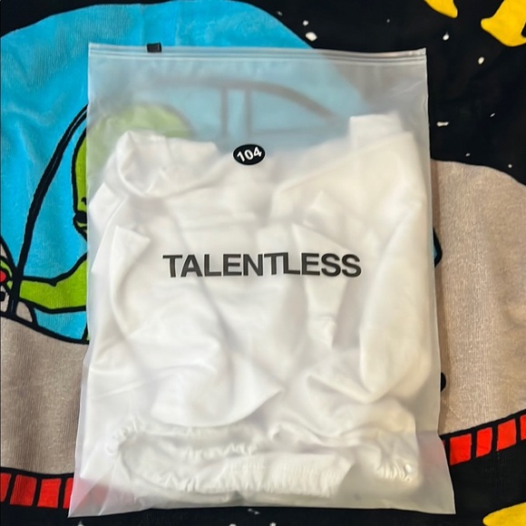 TALENTLESS WOMENS CINCH CROP CREW - Picture 10 of 13